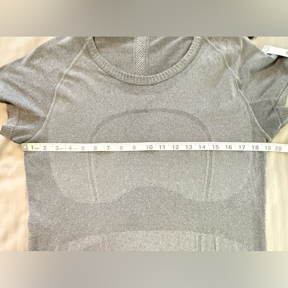Lululemon Swiftly Tech Short Sleeve Crew Heathered Slate - Picture 6 of 9